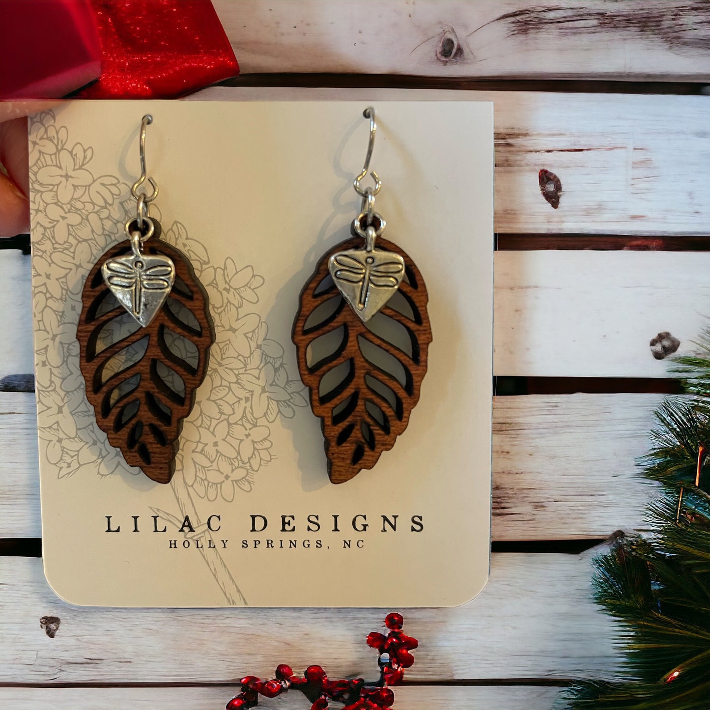 Leaf Cutout Earrings